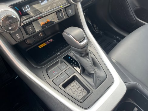 Used 2024 Toyota RAV4 XLE Premium image 14