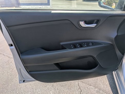 Used 2020 Kia Rio S image 18