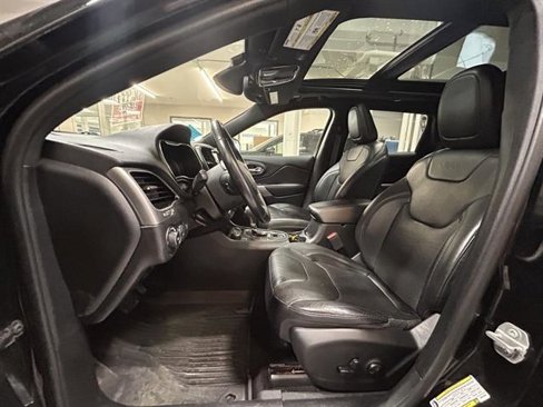 Used 2019 Jeep Cherokee High Altitude image 19