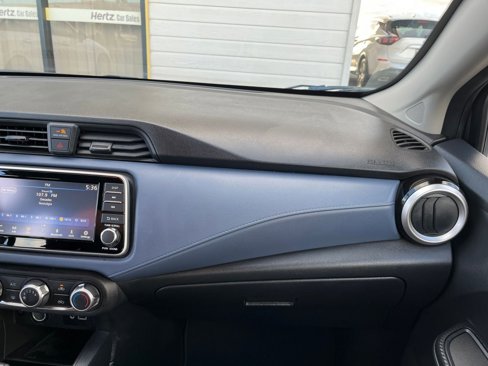 Used 2023 Nissan Versa SV image 35