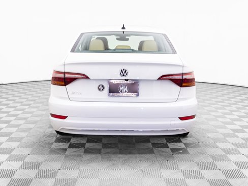 Used 2019 Volkswagen Jetta SEL image 4