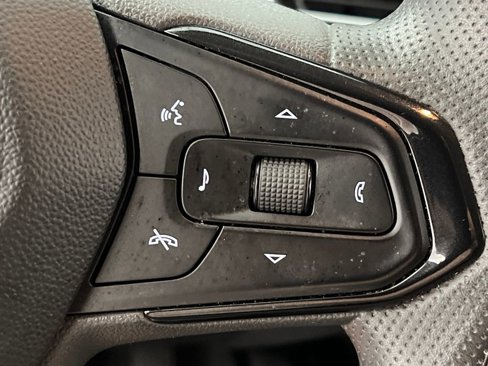 Used 2024 Chevrolet Trax LT image 40