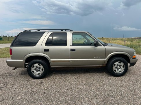 Used 2002 Chevrolet Blazer LS w/ Preferred Equipment Group image 6