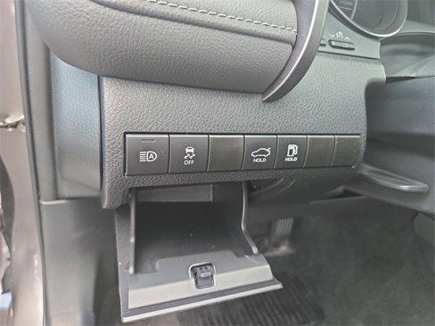 Used 2023 Toyota Camry SE image 13