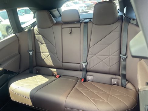 Used 2022 BMW iX xDrive50 w/ Sport Package image 23