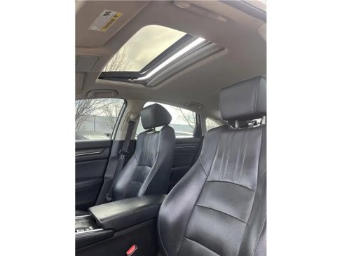 Used 2018 Honda Accord Touring image 11