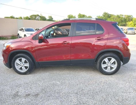 Used 2022 Chevrolet Trax LT w/ LT Convenience Package image 4