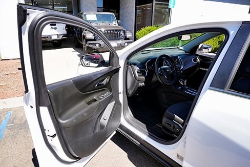 Used 2024 Chevrolet Equinox LT image 37