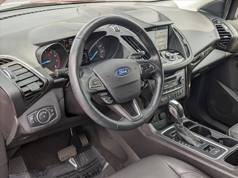 Used 2019 Ford Escape Titanium image 10