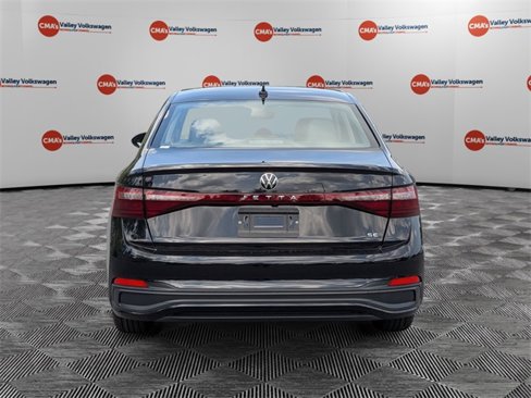New 2025 Volkswagen Jetta SE image 6