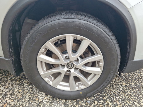 Used 2020 Nissan Rogue S w/ Special Edition Package image 9