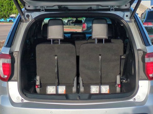 Used 2017 Ford Explorer XLT w/ Equipment Group 202A image 25