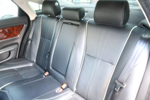 Used 2017 Jaguar XJ R-Sport image 15