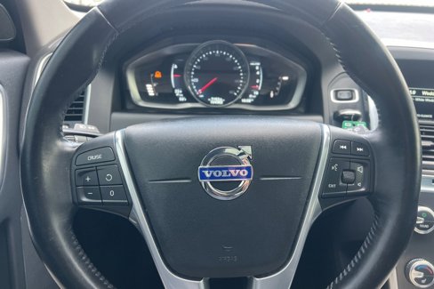 Used 2015 Volvo XC60 T5 Premier w/ Proximity Package image 19