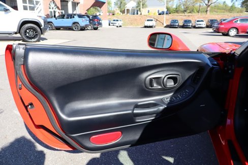 Used 2000 Chevrolet Corvette Convertible image 8