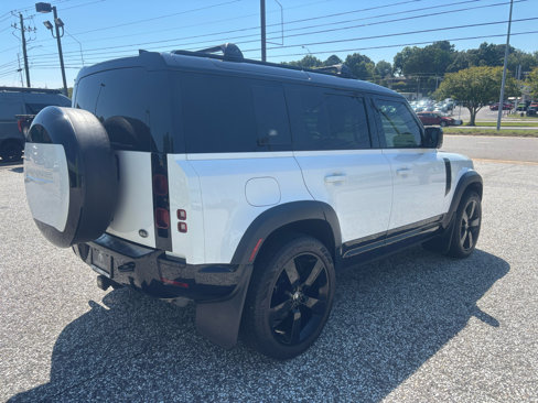 Used 2023 Land Rover Defender 110 X-Dynamic SE image 8
