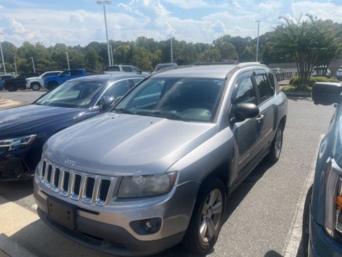 Used 2015 Jeep Compass Sport w/ Power Value Group image 4