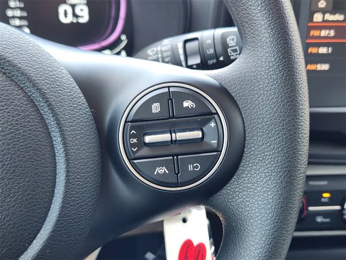 Certified 2025 Kia Soul LX w/ LX Technology Package image 27