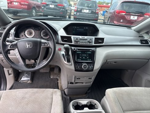 Used 2016 Honda Odyssey SE image 14