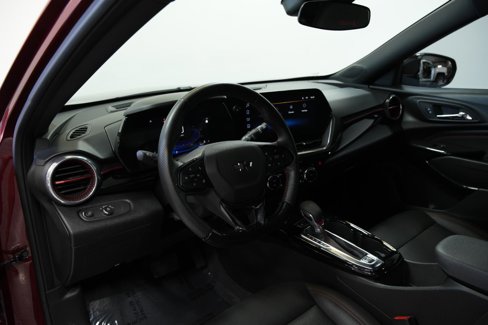Used 2024 Chevrolet Trax RS w/ Driver Confidence Package image 25
