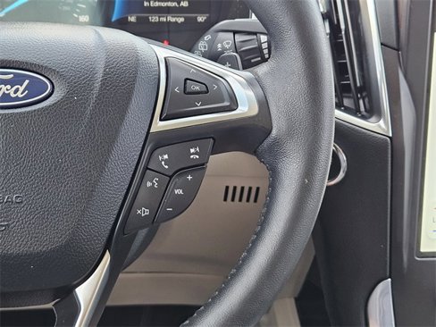Used 2021 Ford Edge Titanium w/ Equipment Group 301A image 28