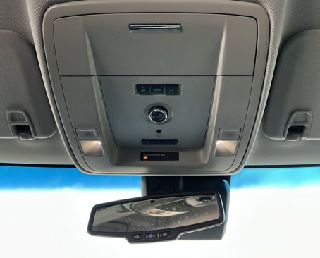 Used 2017 Chevrolet Suburban LT image 48