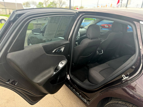 Used 2021 Chevrolet Malibu LT image 12