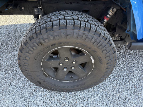 Used 2022 Jeep Gladiator Sport image 6