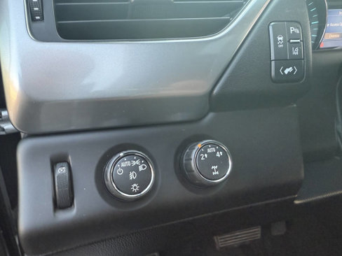 Used 2015 Chevrolet Tahoe LTZ image 23
