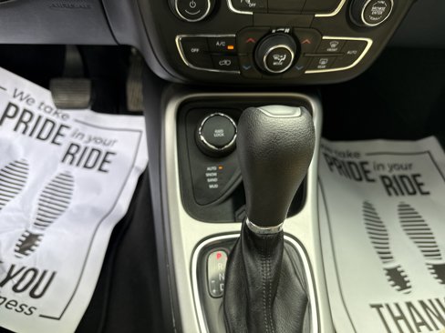 Used 2018 Jeep Compass Sport w/ Tech Group image 14