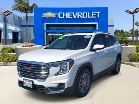 Used 2022 GMC Terrain SLT image 2
