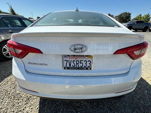 Used 2017 Hyundai Sonata SE image 4