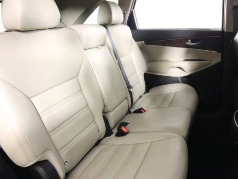 Used 2017 Kia Sorento EX image 44
