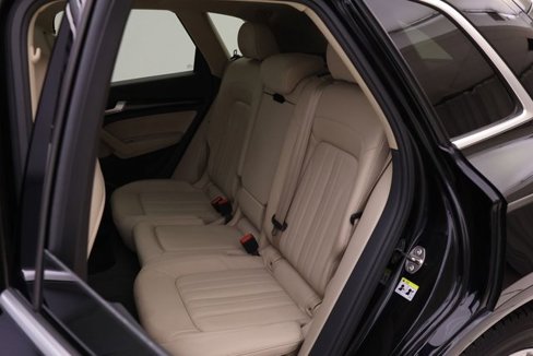 Used 2018 Audi Q5 2.0T Premium Plus w/ Premium Plus Package image 16