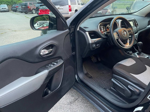 Used 2014 Jeep Cherokee Latitude w/ Cold Weather Group image 18