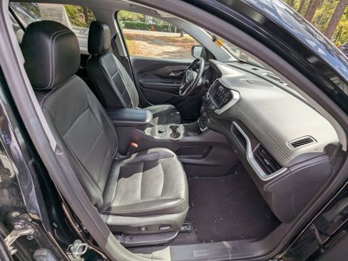 Used 2022 GMC Terrain SLT w/ Infotainment Package II image 12