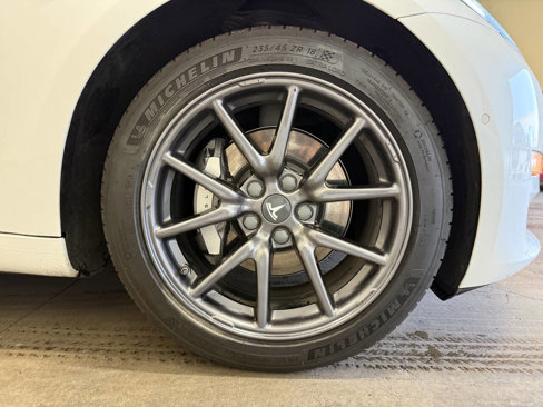 Used 2019 Tesla Model 3 image 28