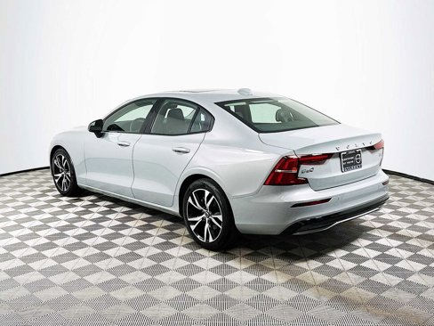 Certified 2025 Volvo S60 B5 Core image 5