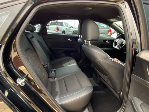Used 2023 Kia Forte GT-Line image 30