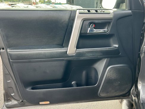 Used 2014 Toyota 4Runner SR5 Premium image 13