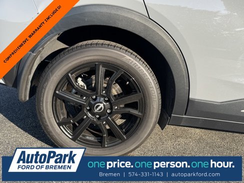 Used 2023 Nissan Kicks SR w/ SR Premium Package image 12