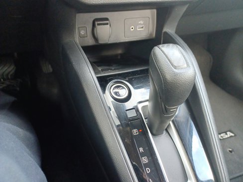 Used 2024 Nissan Versa SV w/ Trunk Package image 23