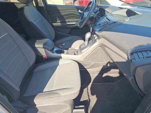 Used 2015 Ford Escape SE image 26