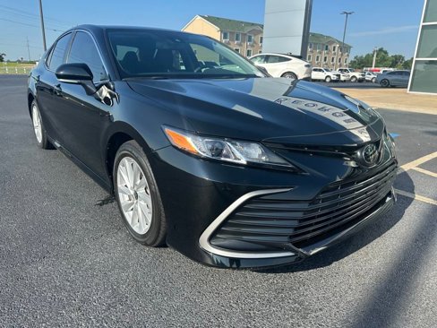 Used 2024 Toyota Camry LE image 2
