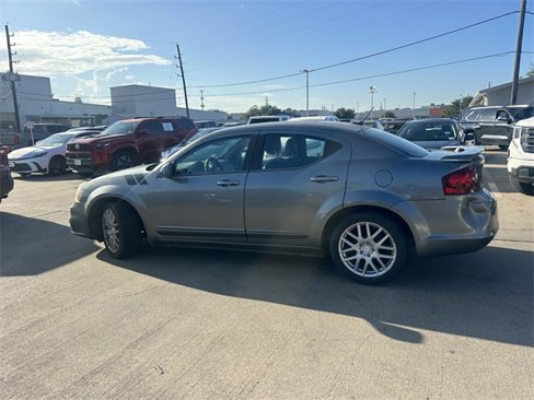 Used 2013 Dodge Avenger R/T image 8