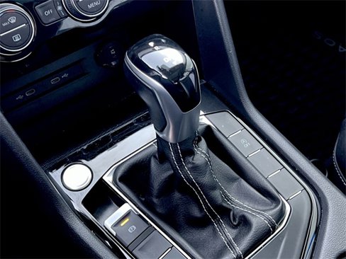 Used 2022 Volkswagen Taos SEL w/ Panoramic Sunroof Package image 19