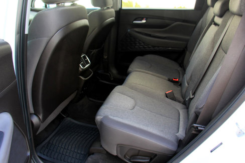 Used 2019 Hyundai Santa Fe SE image 24