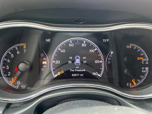 Used 2020 Jeep Grand Cherokee Laredo image 7