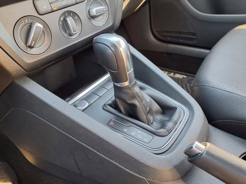 Used 2015 Volkswagen Jetta SE image 13