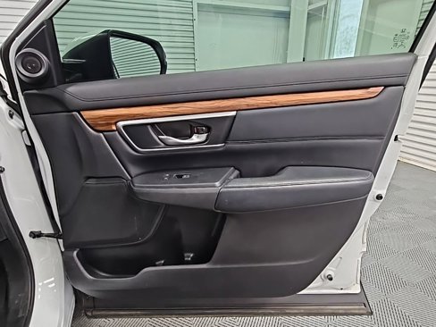Used 2020 Honda CR-V Touring image 40
